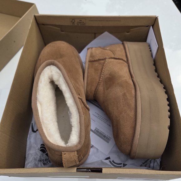 UGG Chestnut Suede Platform Shoes - Picture 1 of 2